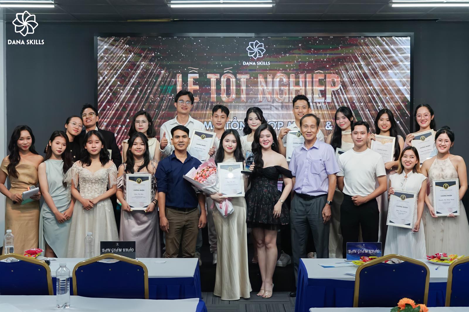 LỄ TỐT NGHIỆP MC TỔNG HỢP MC20 & MC TIỆC CƯỚI CHUYÊN NGHIỆP MCW22