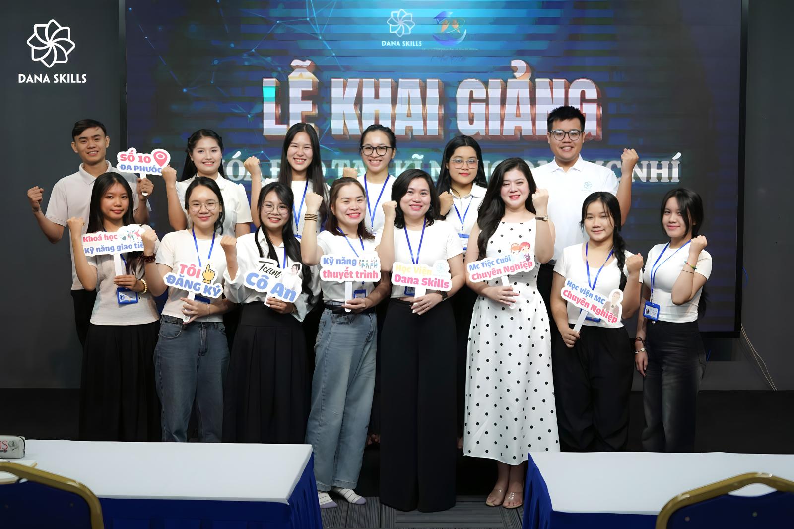 KHÓA ĐÀO TẠO GIÁO VIÊN DẠY MC NHÍ