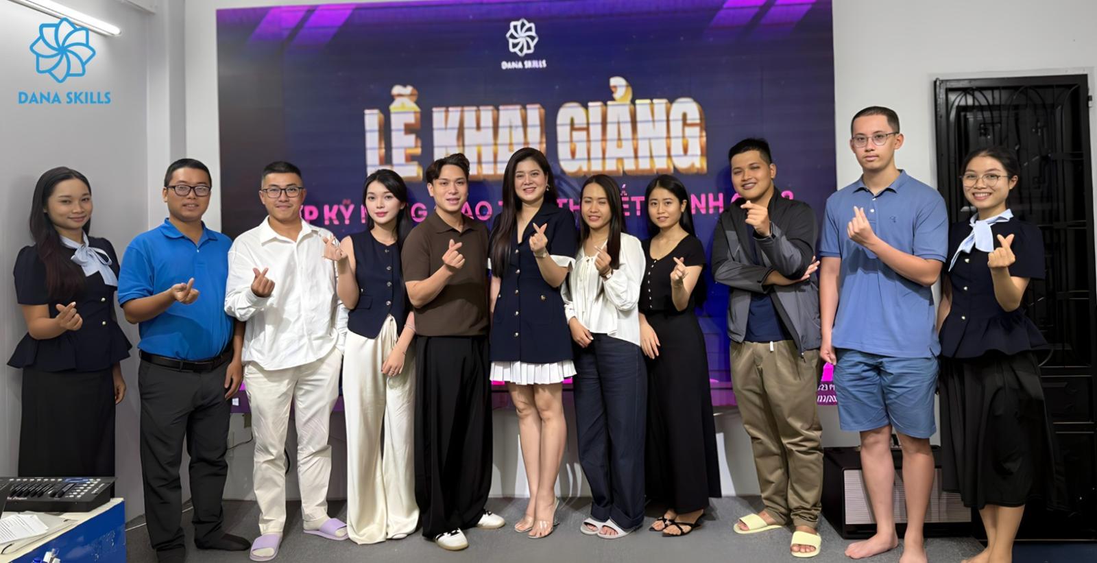 Khai giảng lớp Giao tiếp – Thuyết trình GT38 tại DaNa Skills Đà Nẵng