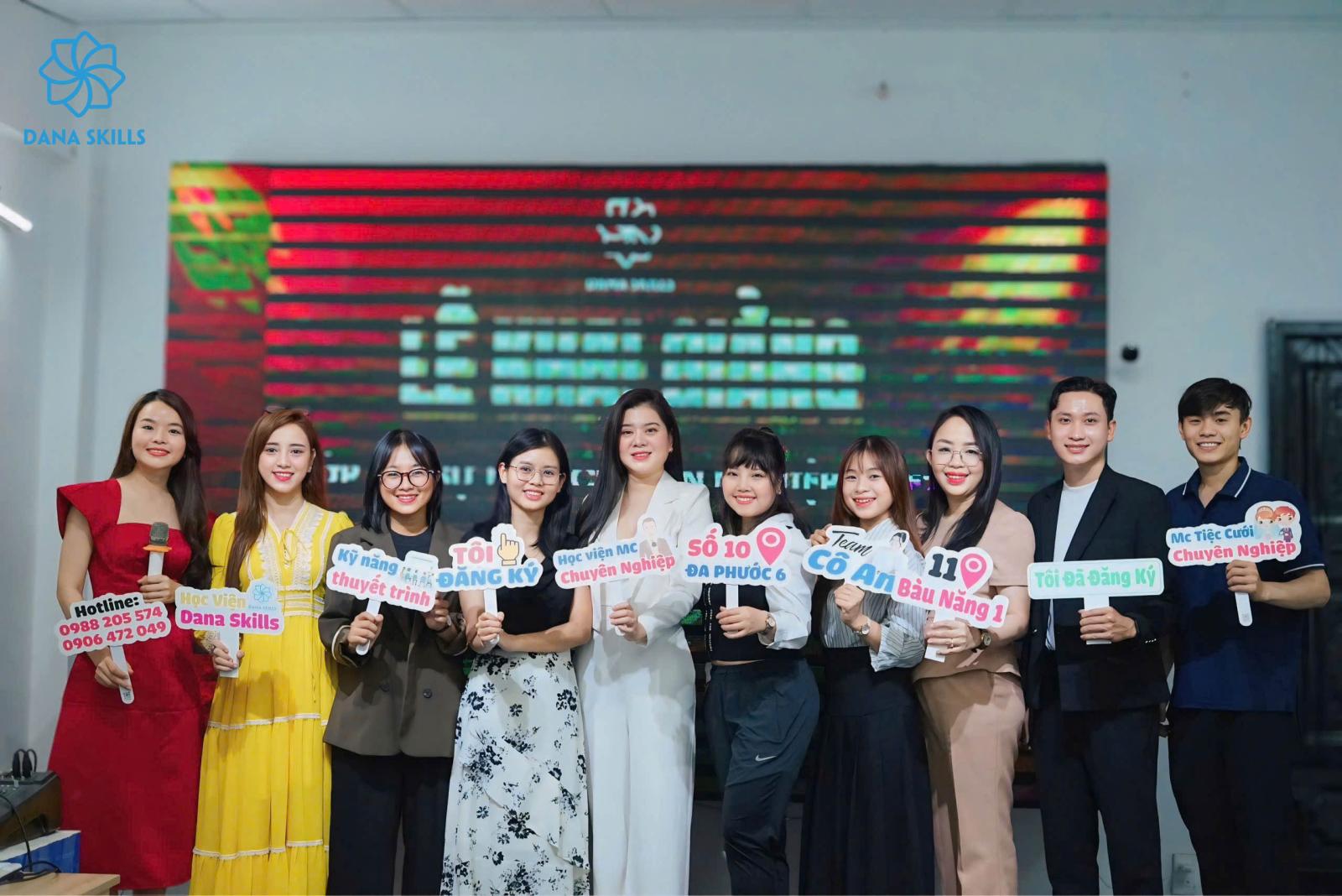 Khai Giảng Lớp MC Sự kiện chuyên nghiệp