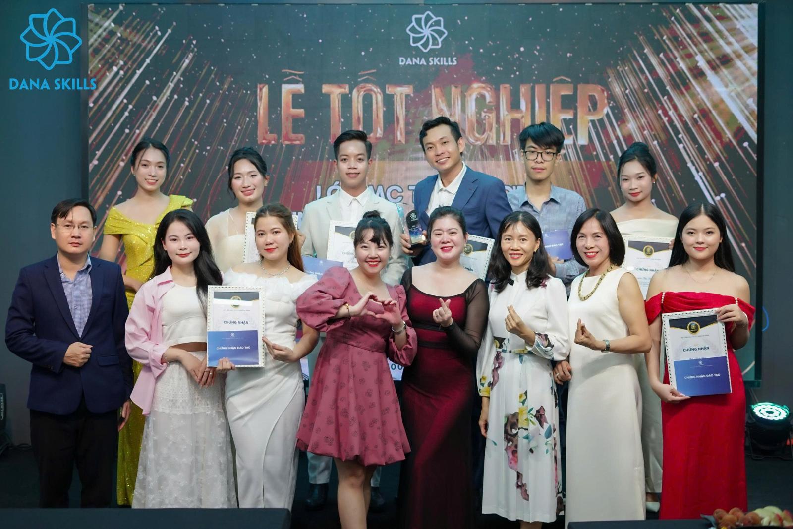 Lễ tốt nghiệp, MC