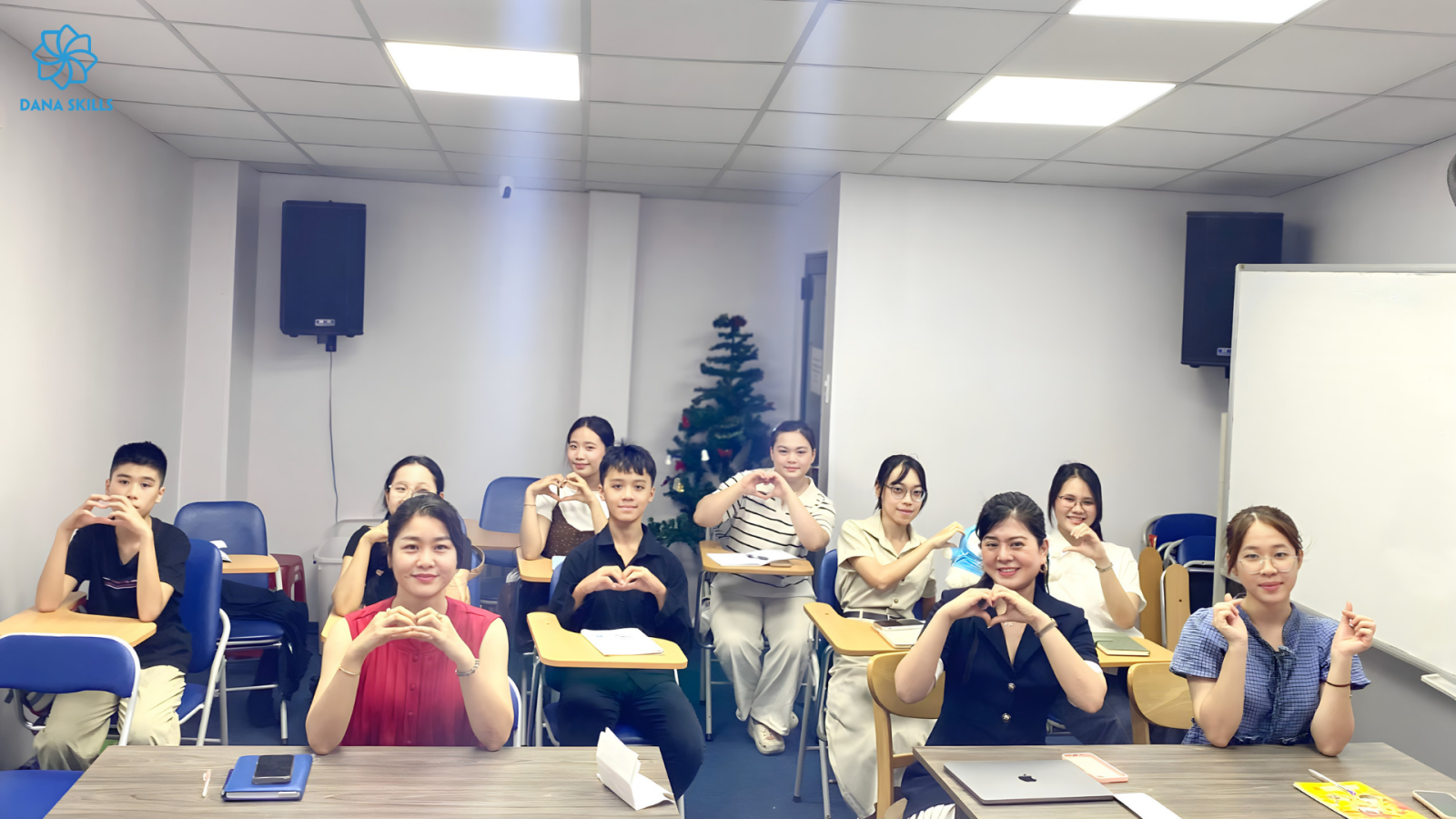 Và hôm nay, hành trình đó đã chính thức bắt đầu cùng GT40. DaNa Skills – Nâng tầm giá trị, kết nối tài năng.