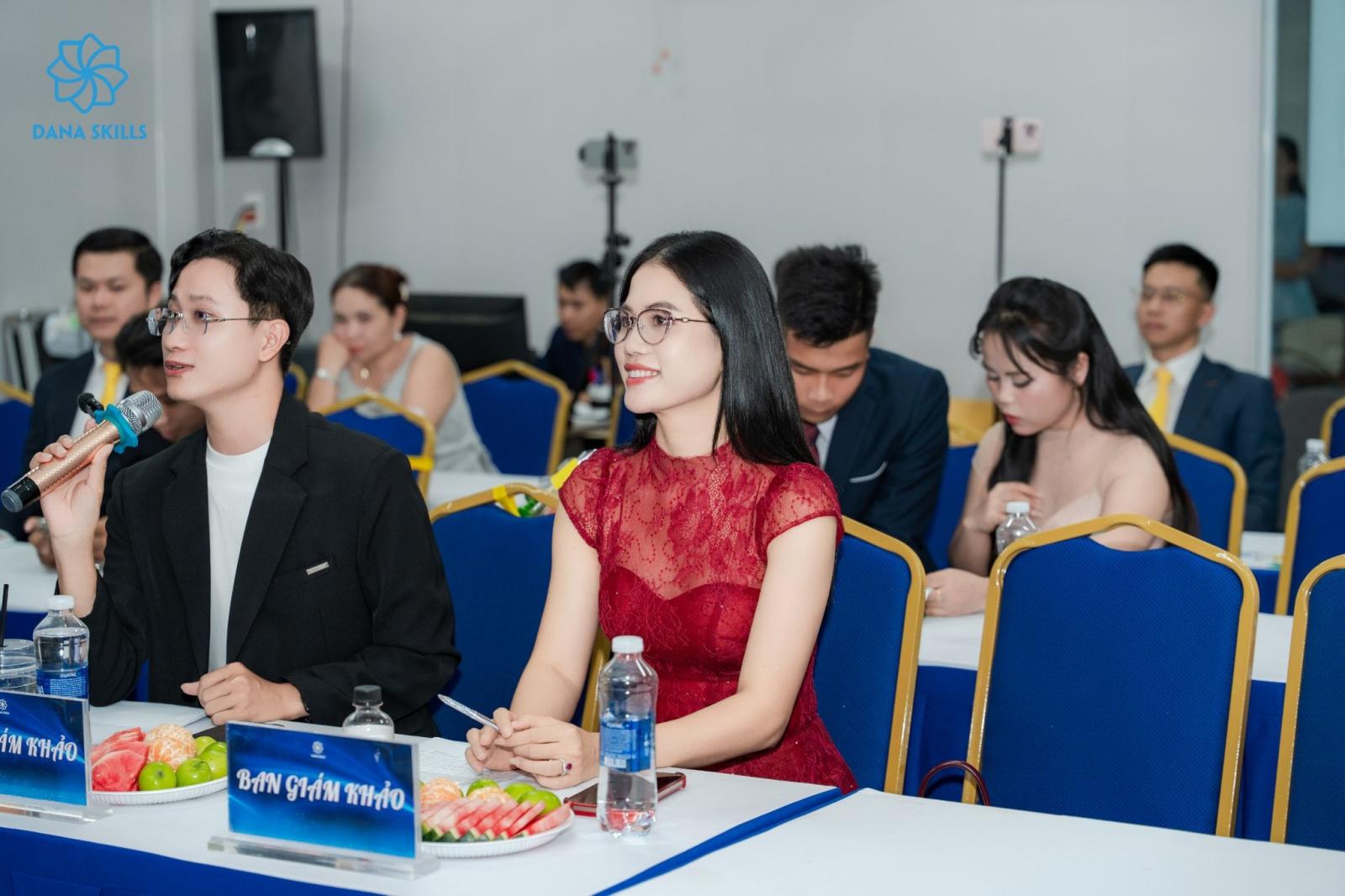 LỄ TỐT NGHIỆP MC25 