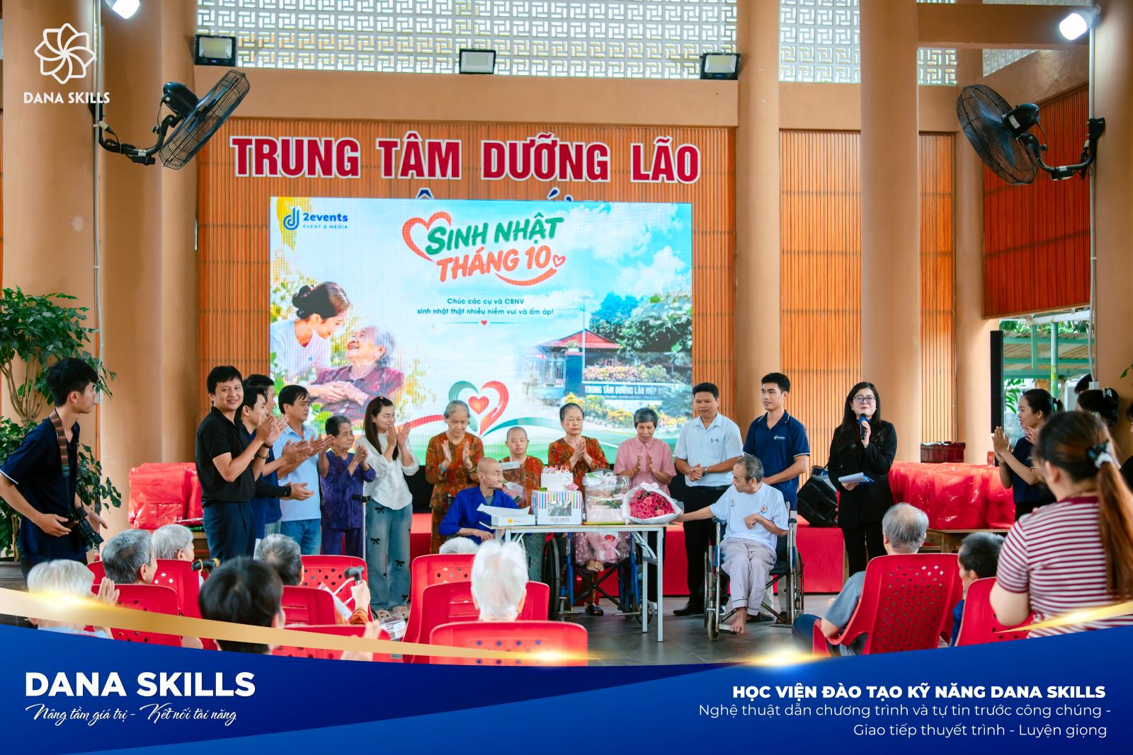 DANA SKILLS ĐỒNG HÀNH CÙNG D2 EVENT TRONG CHUYẾN THIỆN NGUYỆN TẠI TRUNG TÂM DƯỠNG LÃO HIỆP ĐỨC